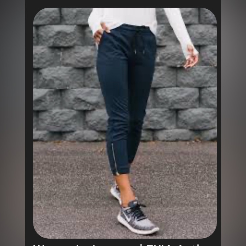 Peak Zyia joggers navy xs